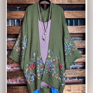 GO WITH GRACE OLIVE FLORAL EMBROIDERED KIMONO